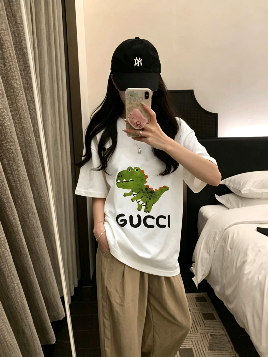 🦖 GUCC♡²⁶小恐龙T恤 | 三色齐发谁能拒绝这么可爱的小恐龙啊！手绘涂鸦风印花超减龄，白/粉/黑三