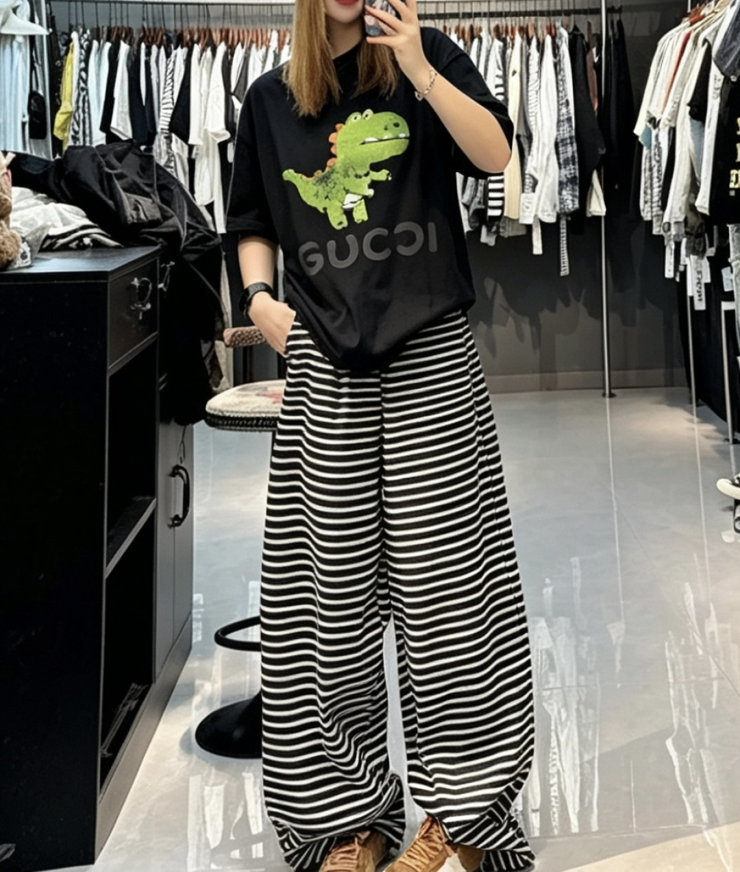🦖 GUCC♡²⁶小恐龙T恤 | 三色齐发谁能拒绝这么可爱的小恐龙啊！手绘涂鸦风印花超减龄，白/粉/黑三
