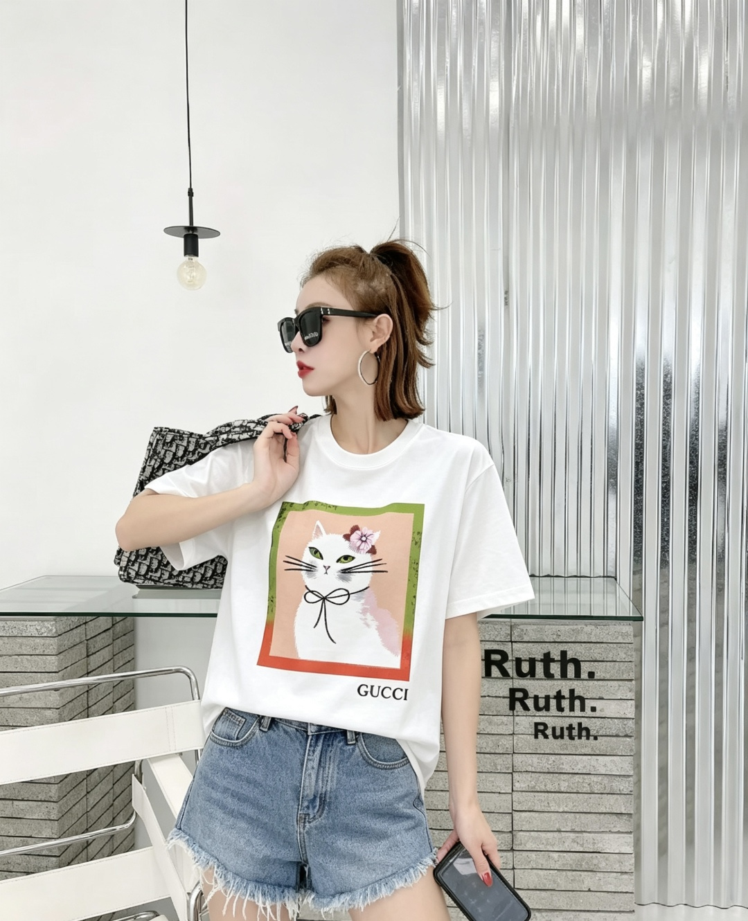 🐱 GUCC♡²⁶猫咪系列T恤 | 三色齐发谁能拒绝优雅又可爱的猫咪印花啊！自带法式复古氛围，白/粉/黑