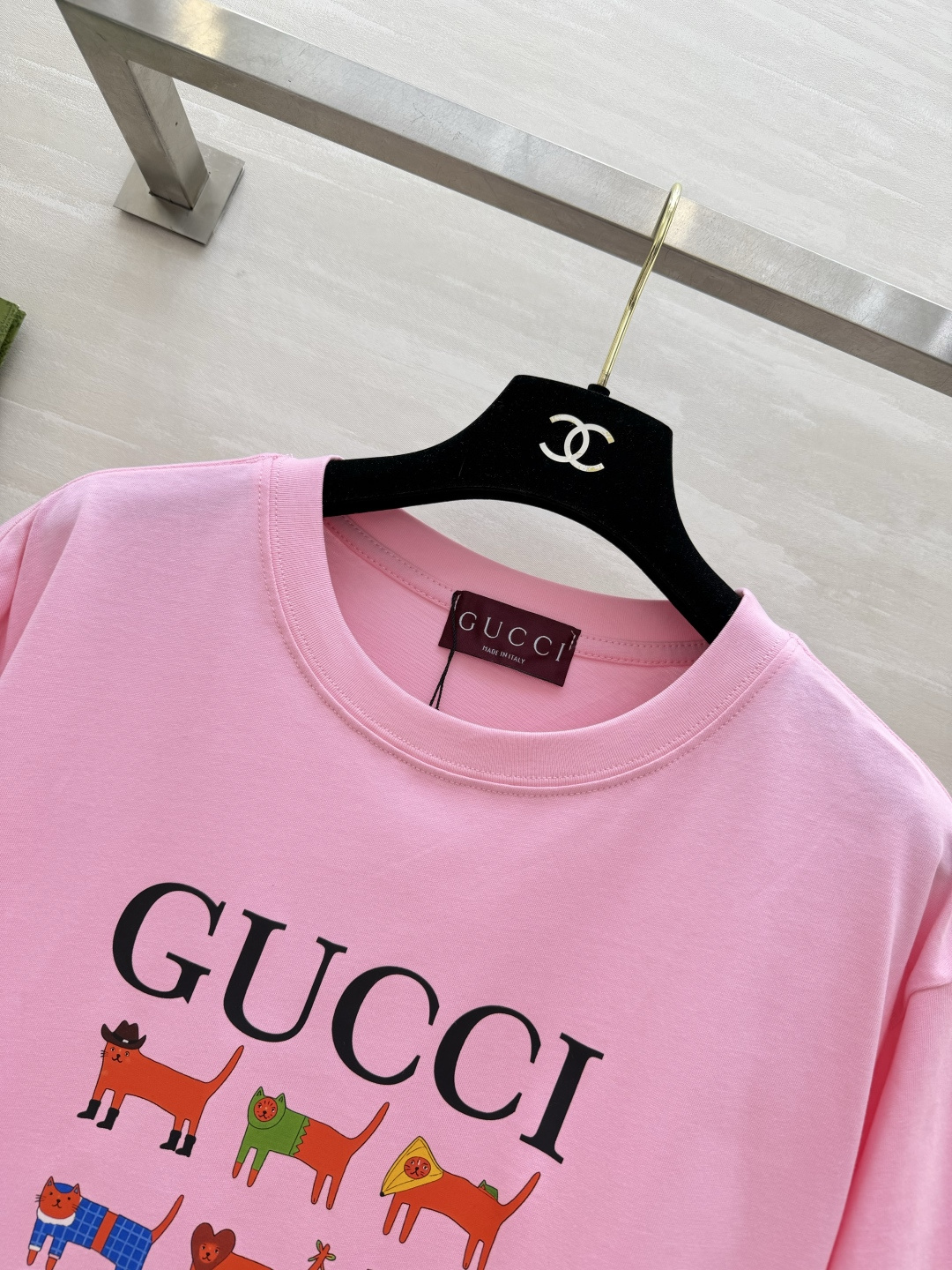 GUCC♡²⁶趣味涂鸦T恤▫️三色可选 白/粉/黑▫️童趣印花 减龄天花板▫️宽松版型 日常百搭谁穿谁可