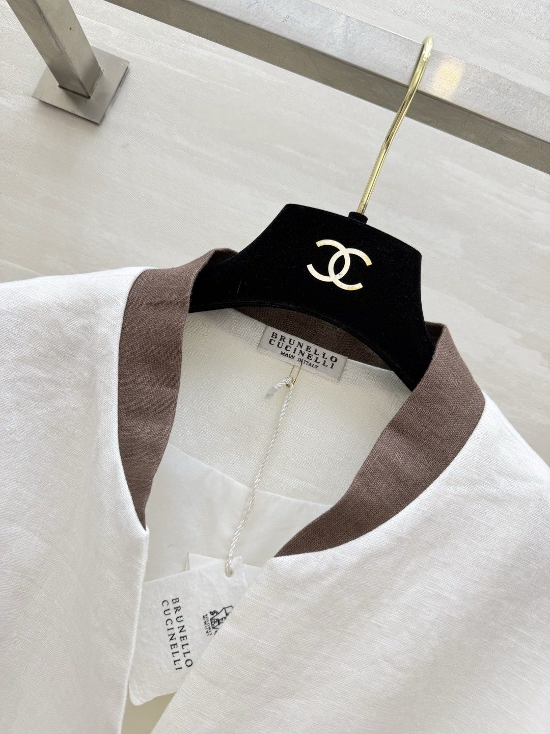 ▫️Brunello Cucinell♡²⁶亚麻撞色收腰马甲▫️白/灰两色可选，自带贵气松弛感▫️亚麻混