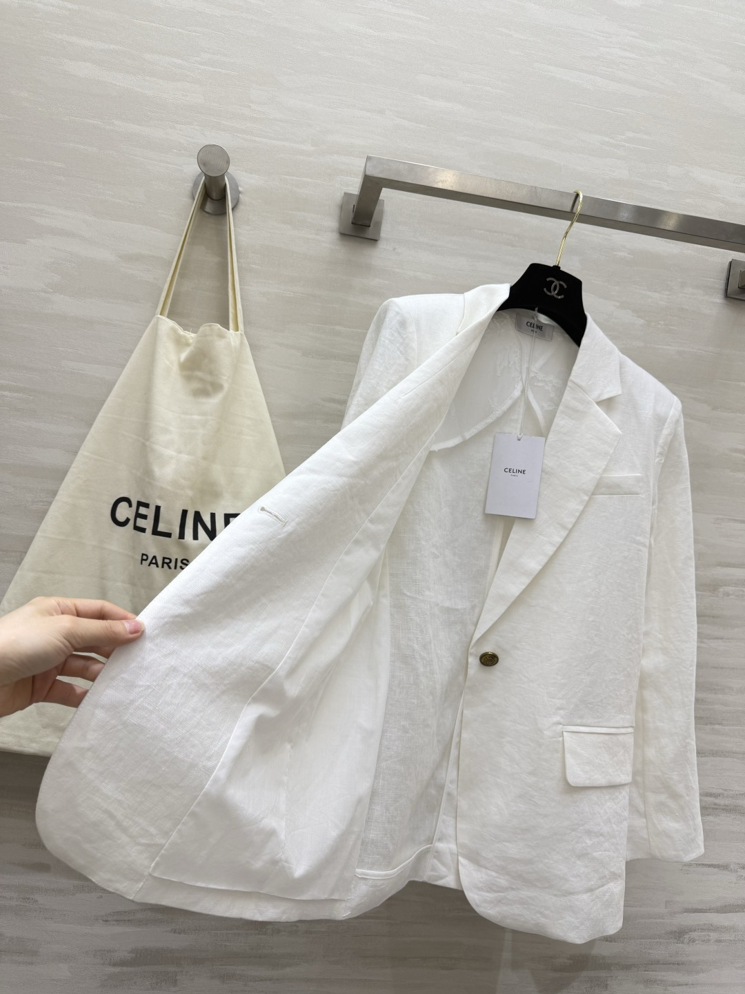 Celin♡²⁶棉麻西装外套 一件干净利落的米白亚麻款 温柔又高级 自带松弛的法式感！一件复古拽姐豹纹款