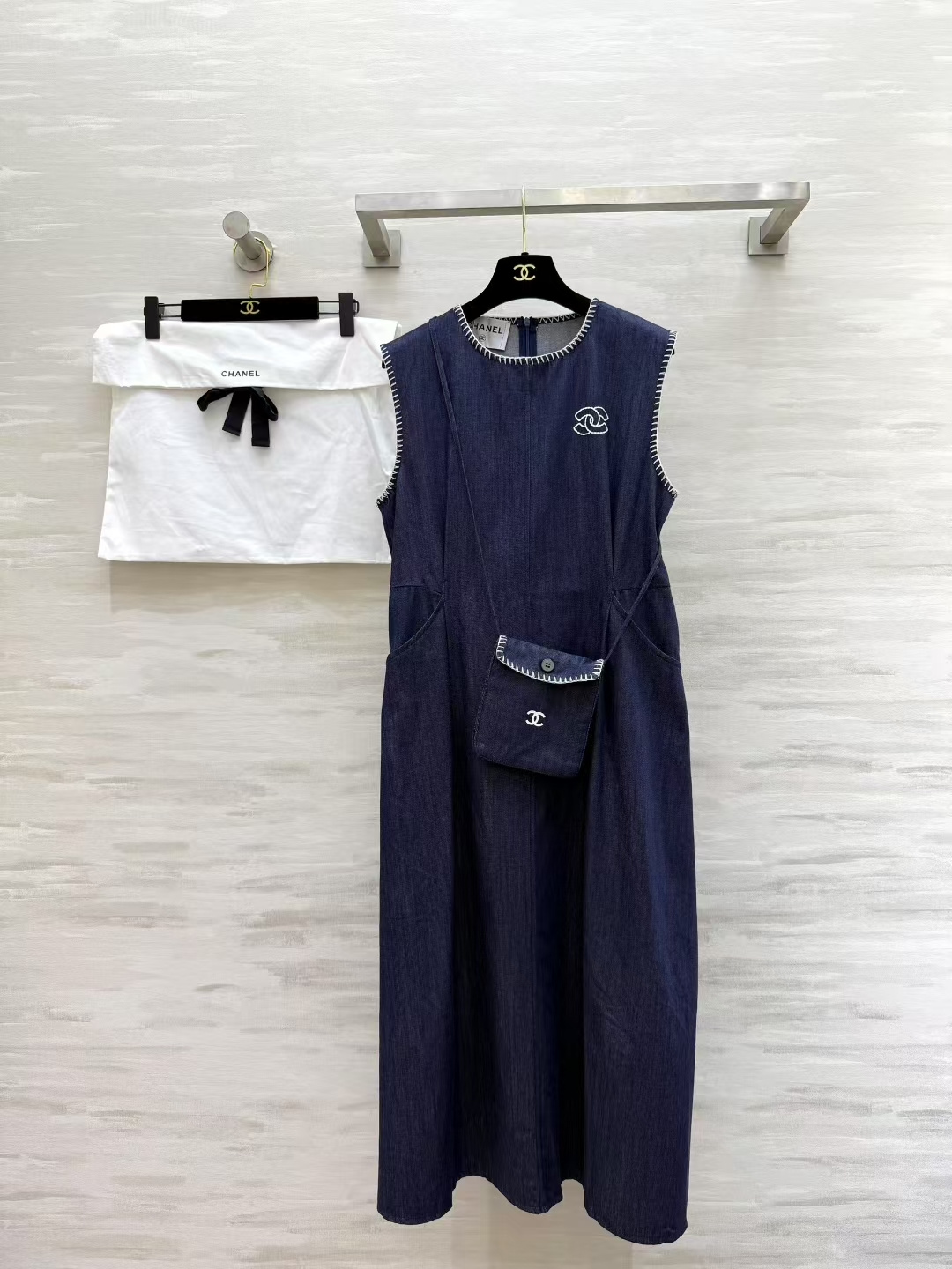NO:853688,#Chane Second-hand Series Tencel denim small backpack, sundress, high-quality customization, first stock, size36/38/40 (38 size bust 90, length 117), Chanel-clothing, chanel, chanel, backpacks, skirts,19860909#Chane中古系列 天丝牛仔小背包 背心裙 高品质定制 现货首发 size36/38/40（38码胸围90,衣长117）,香奈儿-服装,chanel,chanel,backpacks,skirts,,Women's clothing