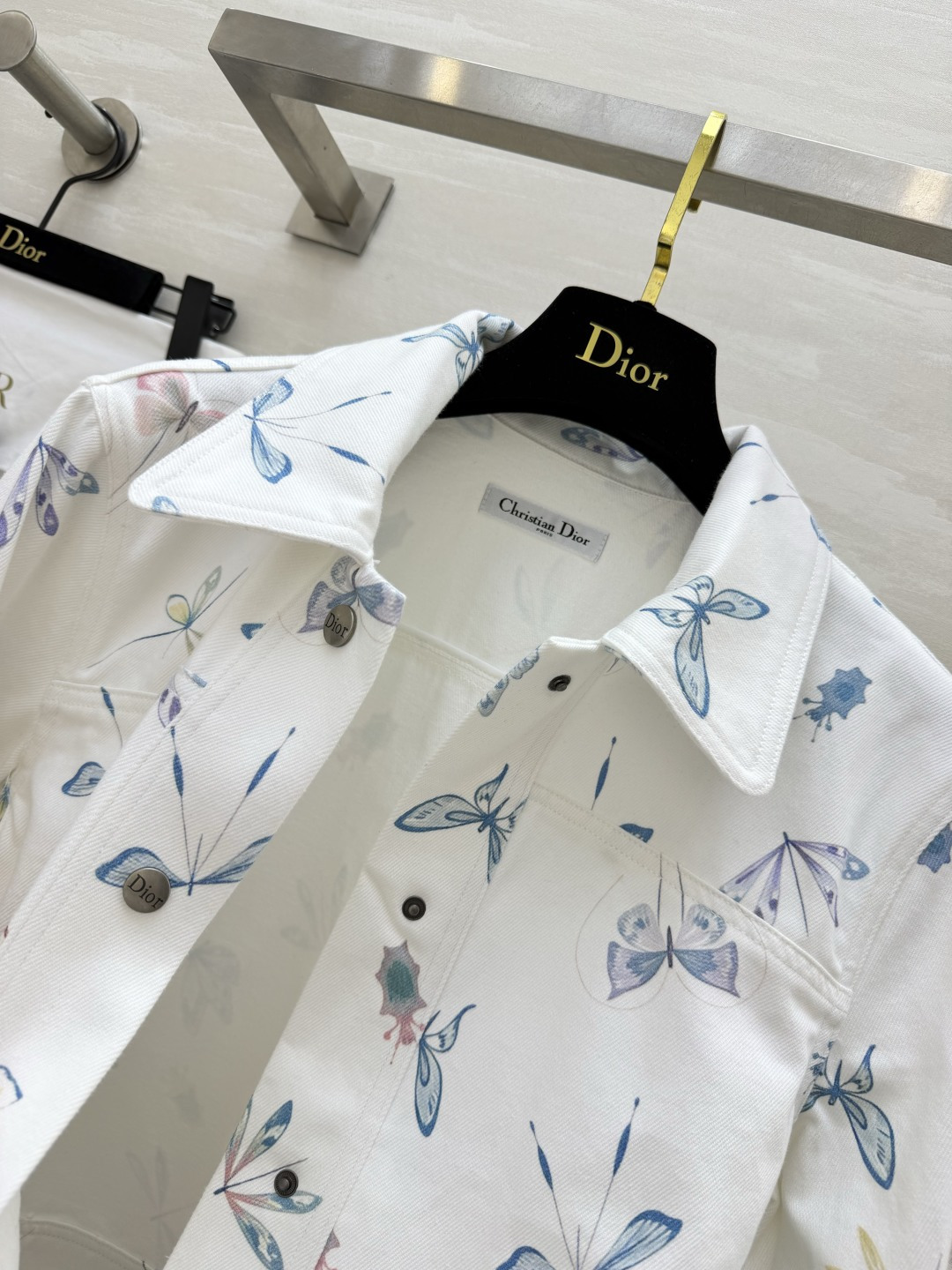 ✨Dio♡²⁶水彩蝴蝶图案外套 把浪漫穿在身上！手绘水彩蝴蝶印花 温柔又灵动 自带仙气滤镜 利落版型 轻