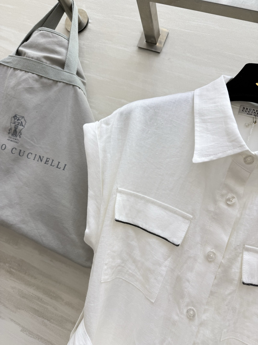 Brunello Cucinell♡²⁶亚麻衬衫裙｜自带松弛感的夏日答卷 天然亚麻肌理 透气不闷汗 翻领
