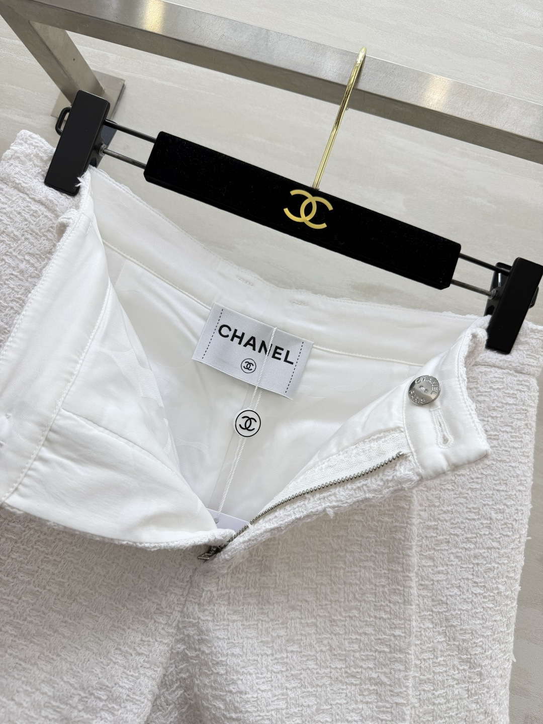 Chane♡²⁶白月光花呢短裤｜温柔又贵气 细腻粗花呢面料 自带柔光滤镜 高腰剪裁 利落裤型 修饰腿型又
