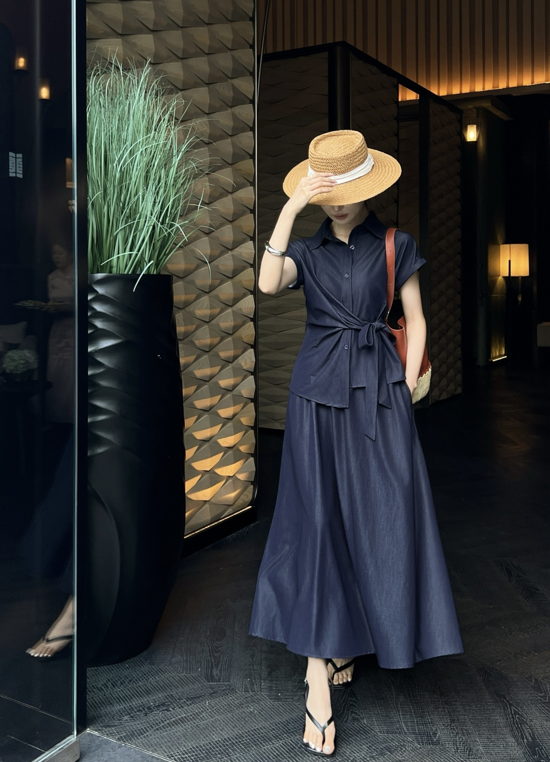 NO:859638,A set that looks relaxed and elegant, comes with a soft light filter, Dior-clothing, dior,19860909一套穿出来的松弛优雅,自带柔光滤镜,迪奥-服装,dior,,Women's clothing