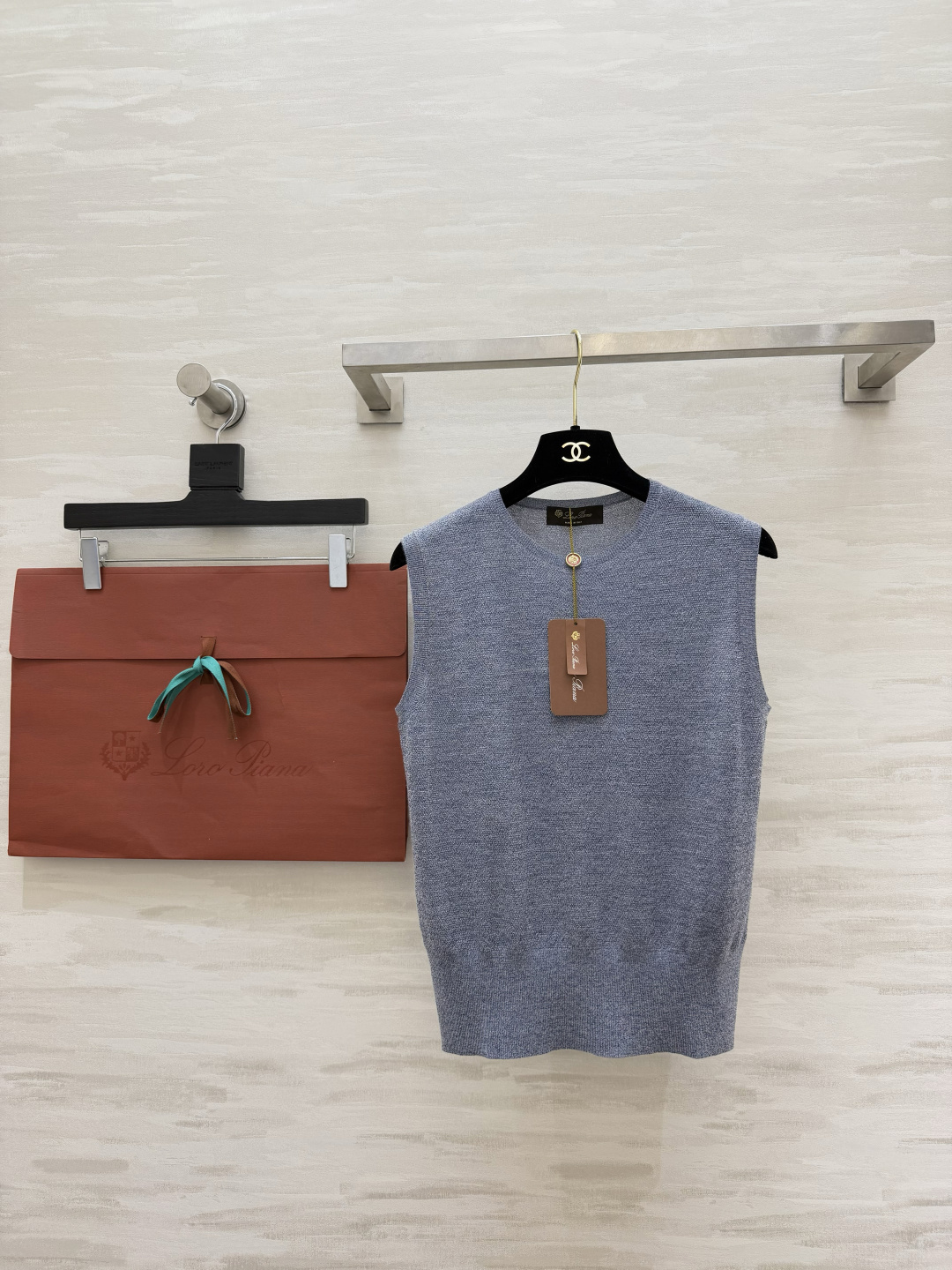 NO:860854,Loro Pianss Summer Series Solid Color Knitted Vest Virgin Wool Vacation Essentials High Quality Customized Ready Available SizeS/M/L (), Women's Clothing, loro piana,19860909Loro Pianss夏日系列 纯色针织背心 初剪羊毛 度假必备 高品质定制 现货首发sizeS/M/L（）,女装,loro piana,,Women's clothing