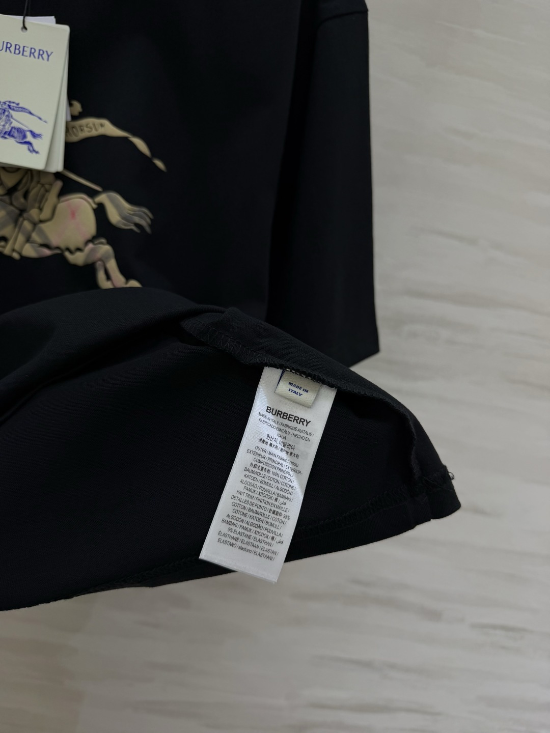 Burberr♡²⁶经典格纹战马短袖｜男士夏季刚需单品✨复古格纹拼接战马印花 自带品牌辨识度 甄选重磅精
