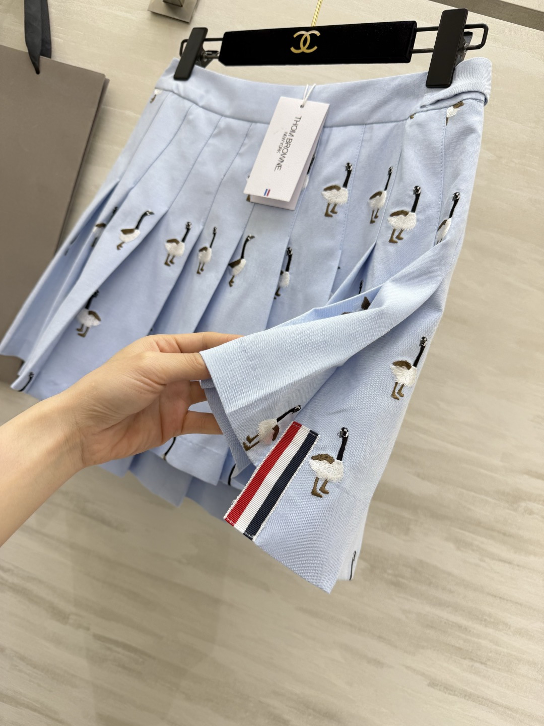 Thom Brown♡²⁶元气少女百褶半裙✨重工满幅大雁刺绣 精致高级 上身活泼减龄 高腰剪裁优化身材比