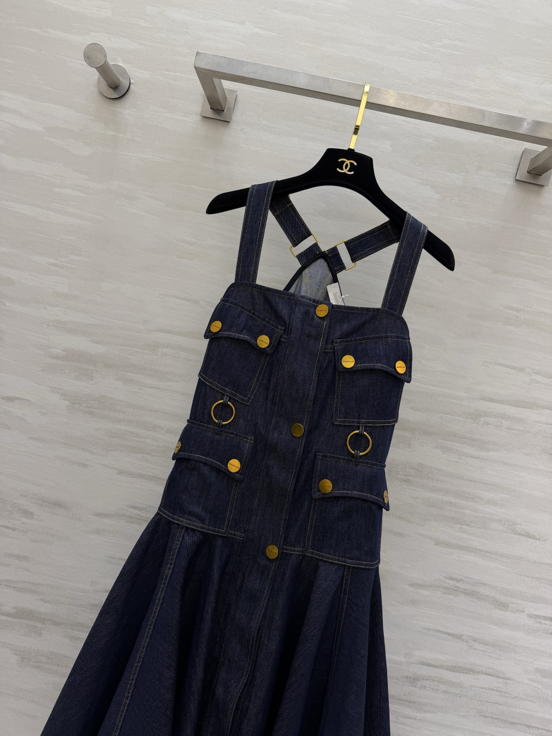Zimmerman♡²⁶｜街头丹宁时刻 深色丹宁牛仔背带裙 深蓝色牛仔连衣裙融合了复古工装元素与优雅廓形