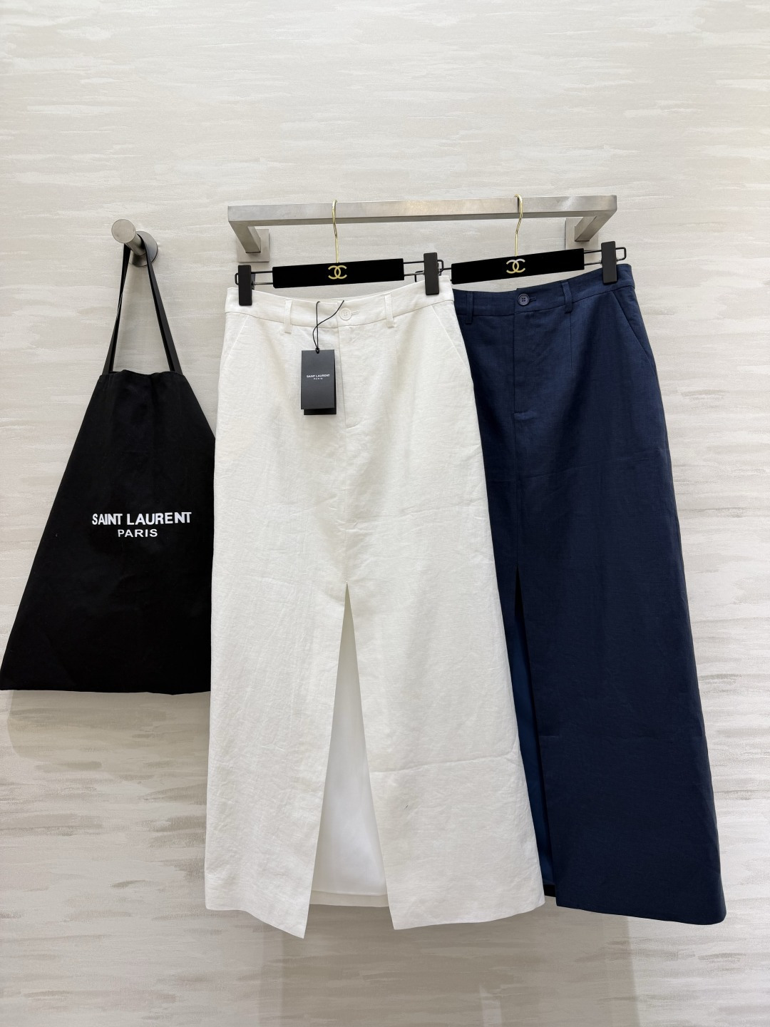 ysl♡²⁶亚麻开叉半身裙｜两色入魂✨天然亚麻面料自带肌理感 透气干爽不闷身 高腰西装腰头 经典侧口袋 