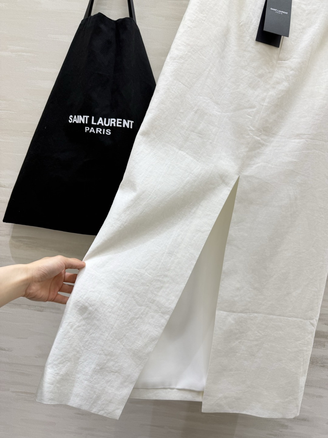 ysl♡²⁶亚麻开叉半身裙｜两色入魂✨天然亚麻面料自带肌理感 透气干爽不闷身 高腰西装腰头 经典侧口袋 