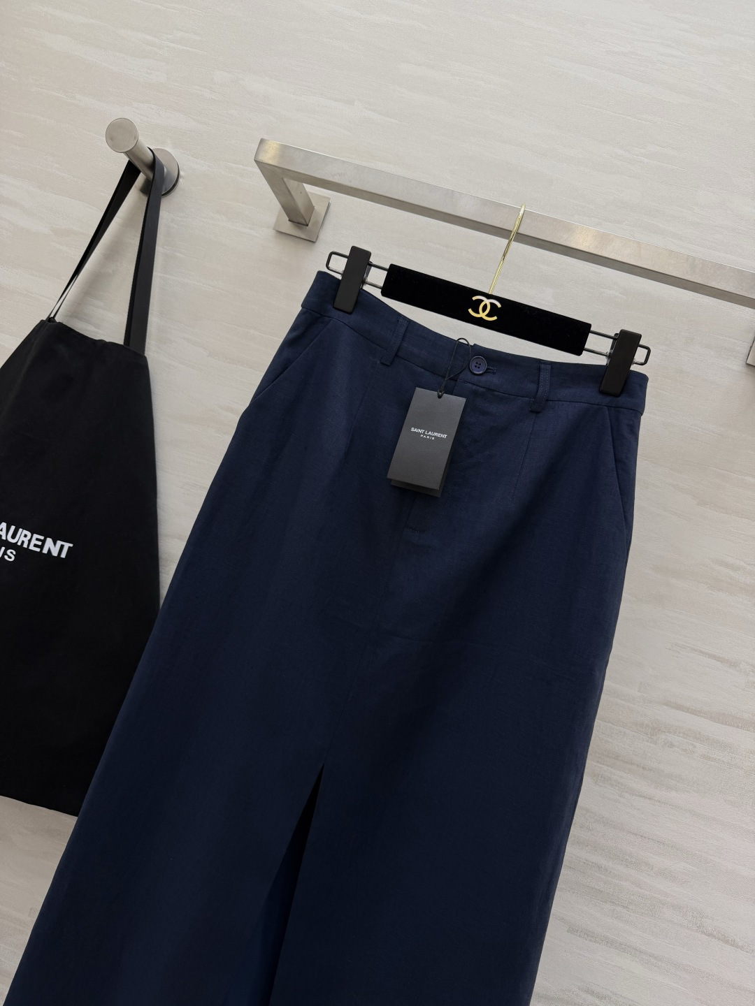 ysl♡²⁶亚麻开叉半身裙｜两色入魂✨天然亚麻面料自带肌理感 透气干爽不闷身 高腰西装腰头 经典侧口袋 