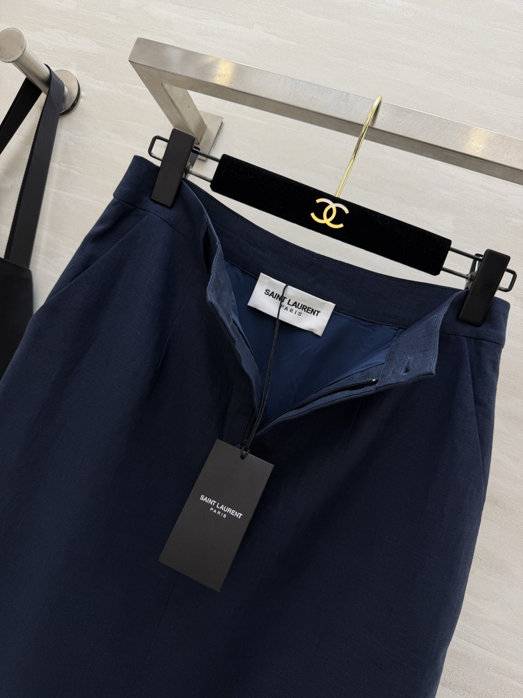 ysl♡²⁶亚麻开叉半身裙｜两色入魂✨天然亚麻面料自带肌理感 透气干爽不闷身 高腰西装腰头 经典侧口袋 