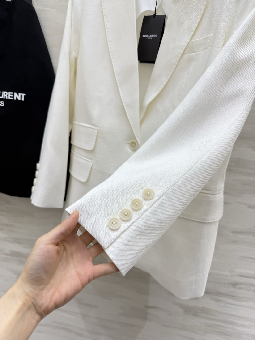 ysl²⁶亚麻西装｜自带松弛感的高级 天然亚麻肌理透气不闷汗 利落剪裁 不挑身材不挑搭配 通勤/日常都能