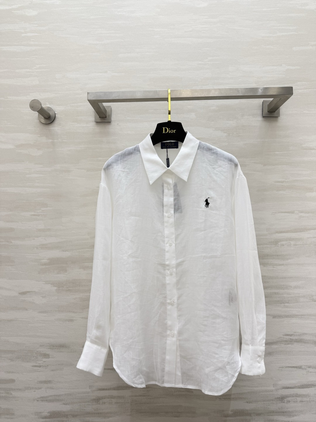 NO:865903,POLO/Ralph Lauren linen shirt, clear texture, built-in lazy filter, more timeless taste, white/yellow/pink/light blue/lake blue/navy blue, gentle colors from light to dark, refreshing when worn alone, versatile when layered, very textured when worn with one set sizeS/M/L (S size shoulder width 50, bust 110, length 71), women's clothing, shirts,19860909POLO/拉夫劳伦亚麻衬衫 清透的肌理感 自带慵懒滤镜 越穿越有味道 白/黄/粉/浅蓝/湖蓝/藏青 从浅到深的温柔色系 单穿清爽 叠穿百搭 随手一套就很有质感 sizeS/M/L（s码肩宽50,胸围110,衣长71）,女装,shirts,,Women's clothing