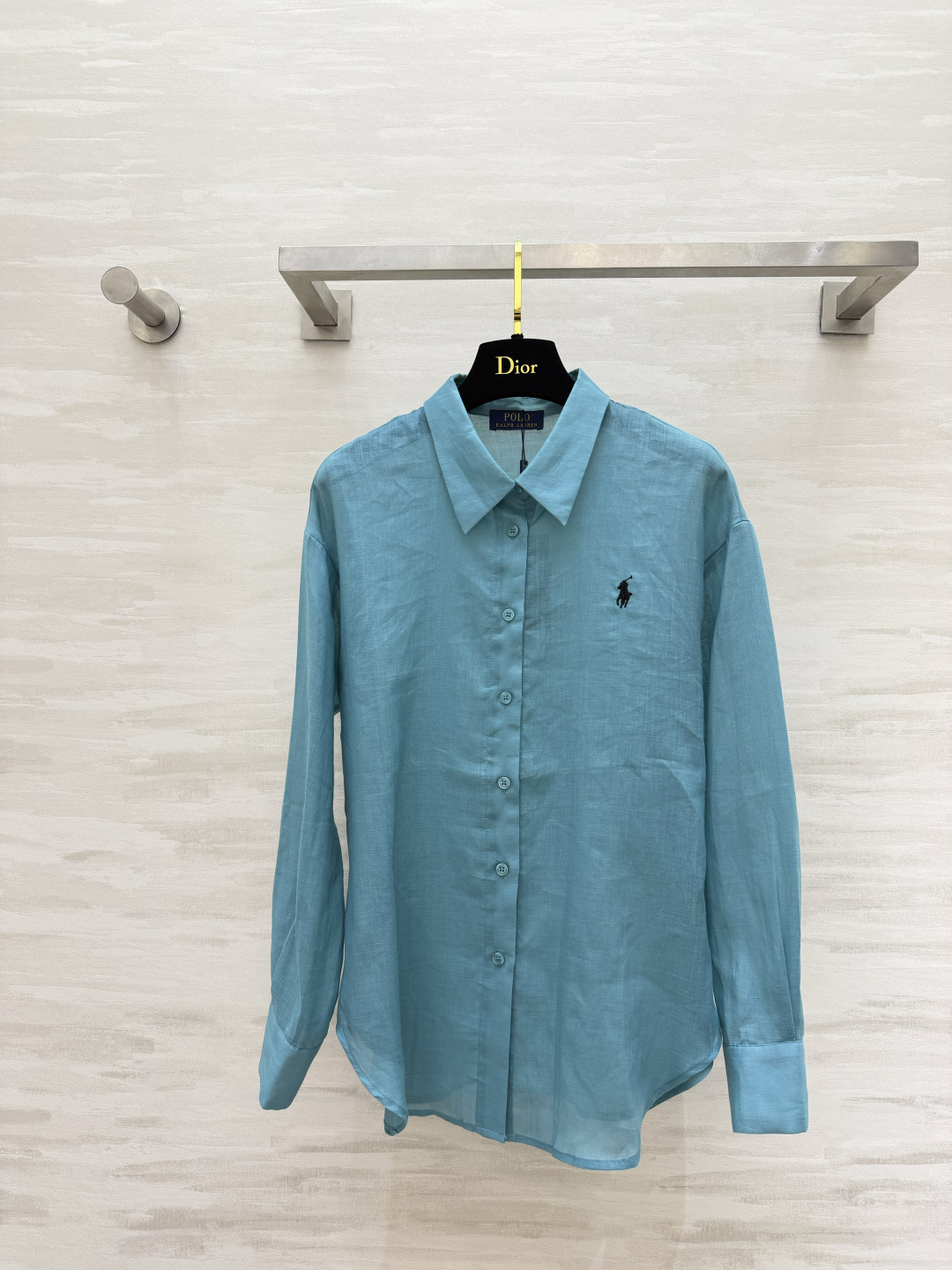 NO:865888,POLO/Ralph Lauren linen shirt, clear texture, built-in lazy filter, more timeless taste, white/yellow/pink/light blue/lake blue/navy blue, gentle colors from light to dark, refreshing when worn alone, versatile when layered, very textured when worn with one set sizeS/M/L (S size shoulder width 50, bust 110, length 71), women's clothing, shirts,19860909POLO/拉夫劳伦亚麻衬衫 清透的肌理感 自带慵懒滤镜 越穿越有味道 白/黄/粉/浅蓝/湖蓝/藏青 从浅到深的温柔色系 单穿清爽 叠穿百搭 随手一套就很有质感 sizeS/M/L（s码肩宽50,胸围110,衣长71）,女装,shirts,,Women's clothing