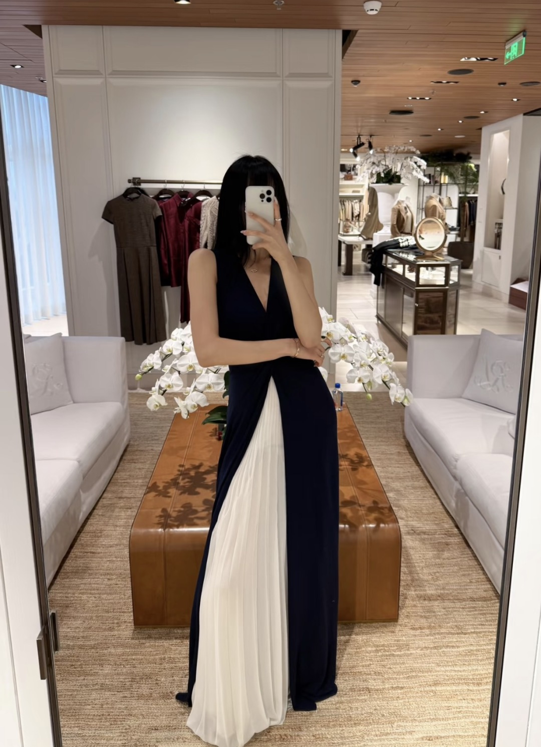 NO:883011,,,19860909,,,Women's clothing