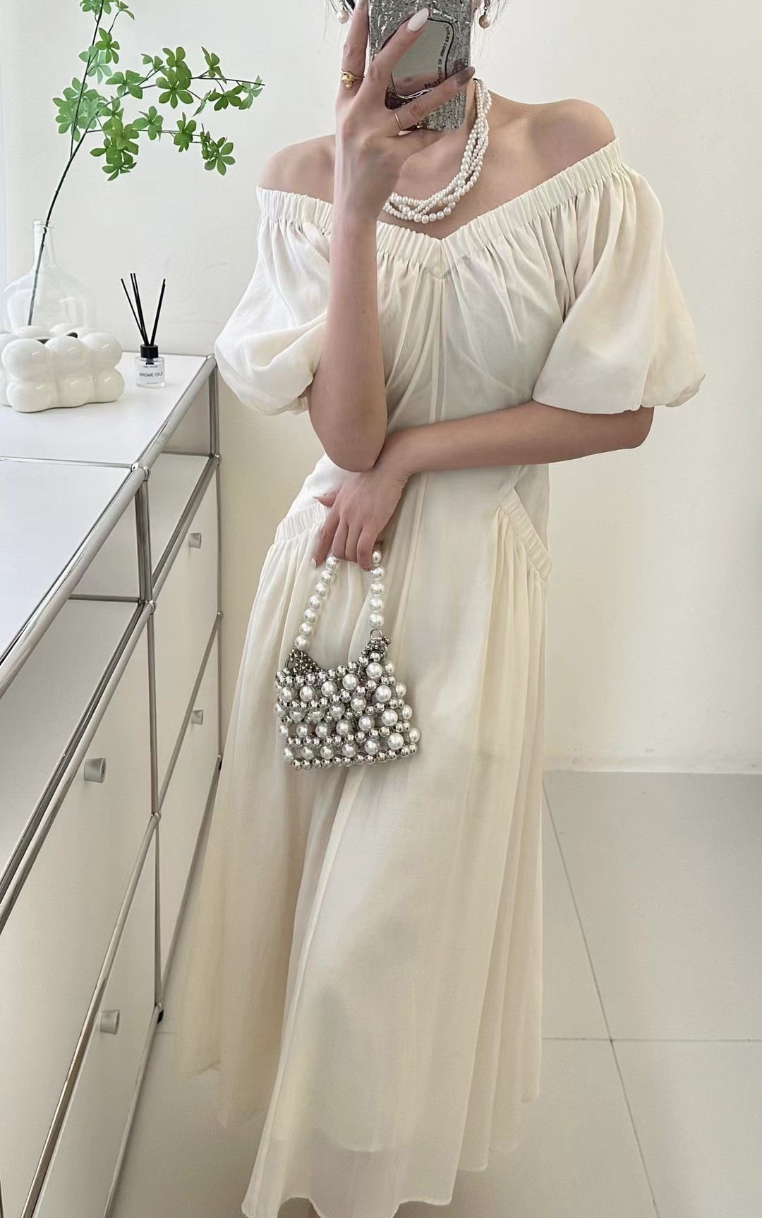 NO:885703,,,19860909,,,Women's clothing