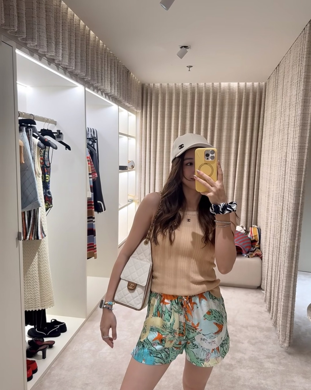 NO:889854,,,19860909,,,Women's clothing