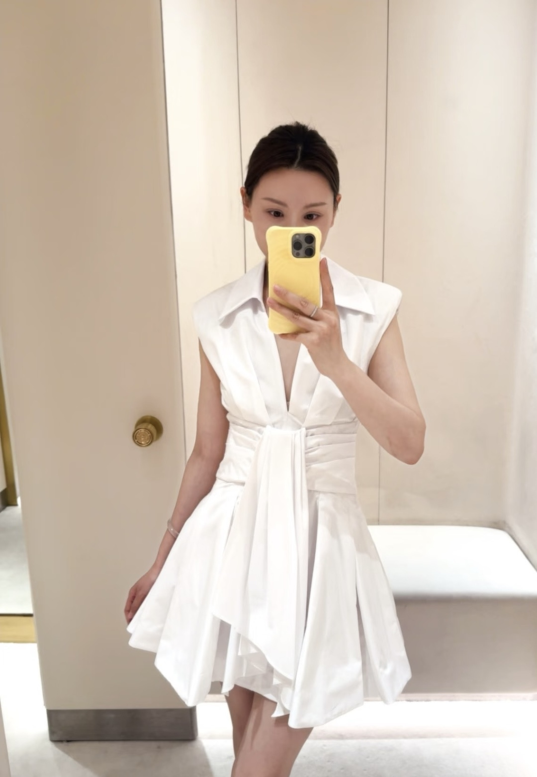 NO:889850,,,19860909,,,Women's clothing