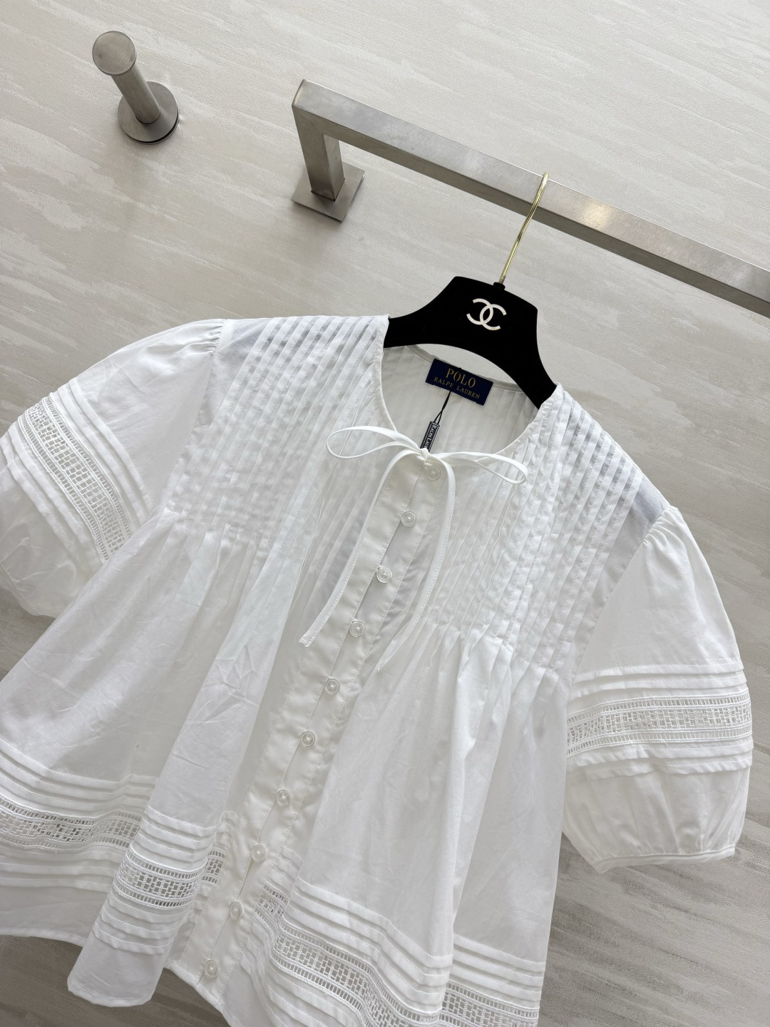 POLO²⁶法式重工镂空上衣｜夏日清爽白月光 圆领系带设计 温柔减龄 自带少女感 全身细密压褶 多层镂空