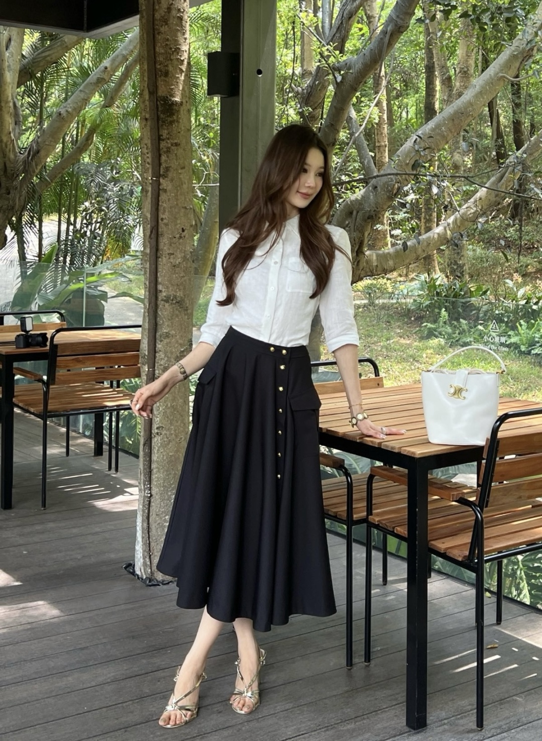 NO:890689,,,19860909,,,Women's clothing