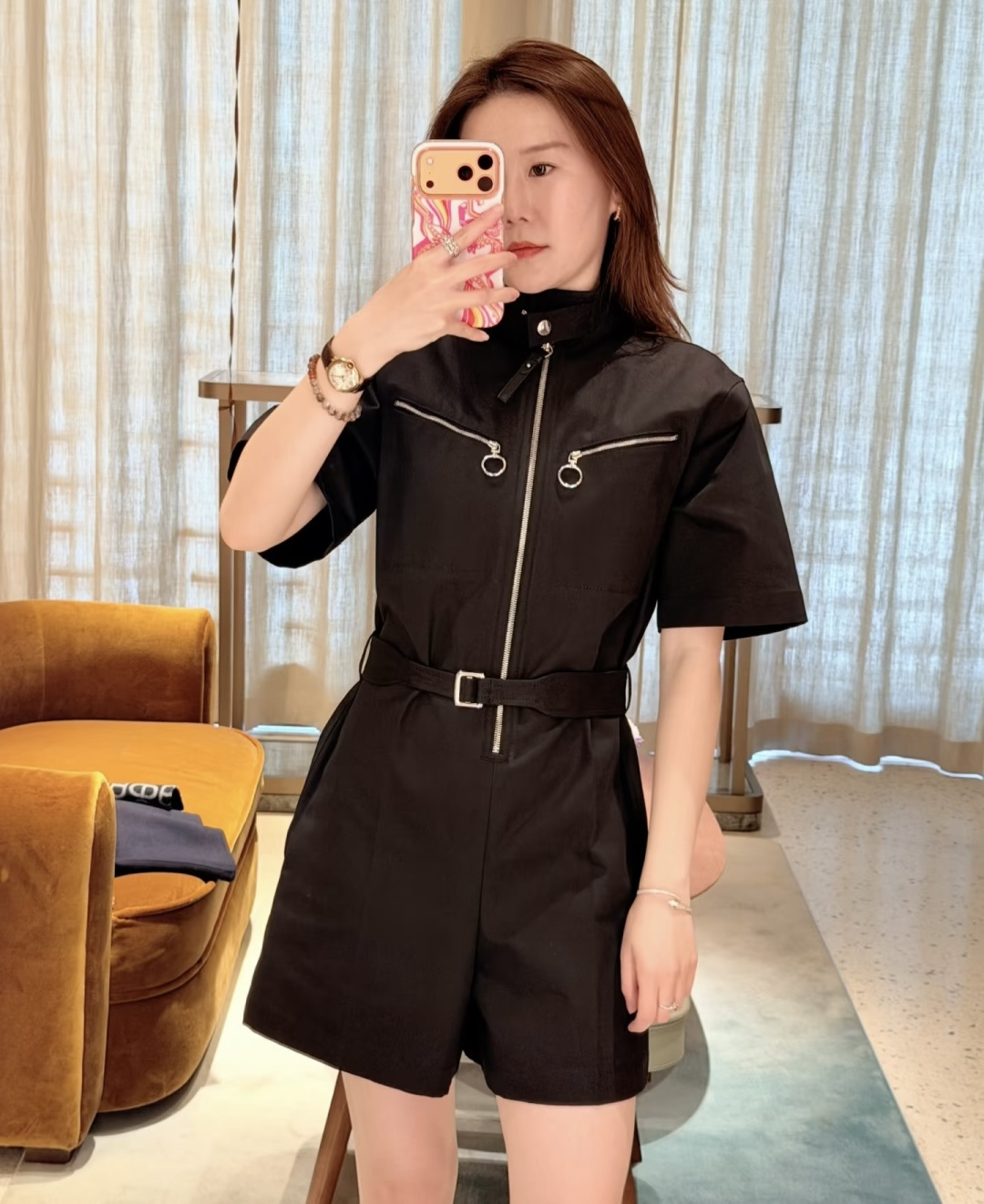 NO:890718,,,19860909,,,Women's clothing