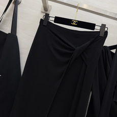 #ysl²⁶新款 清冷高级风 大女主套装裙 把温柔与清冷穿在身上 垂坠感天丝棉面料自带柔光滤镜 荡领+飘 #ysl²⁶新款 清冷高级风 大女主套装裙 把温柔与清冷穿在身上 垂坠感天丝棉面料自带柔光滤镜 荡领+飘