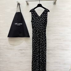 #ysl²⁶春夏新款 法式优雅v领长裙 🖤 自带滤镜的法式优雅 把浪漫穿在身上 红豹纹的野性 波点的复古 #ysl²⁶春夏新款 法式优雅v领长裙 🖤 自带滤镜的法式优雅 把浪漫穿在身上 红豹纹的野性 波点的复古