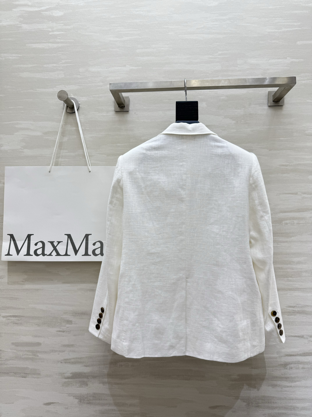 #Maxmar♡新款 极简主义亚麻西装外套 极简主义 宽肩H版型 高定密度亚麻面料挺阔有型 慵懒随性的高