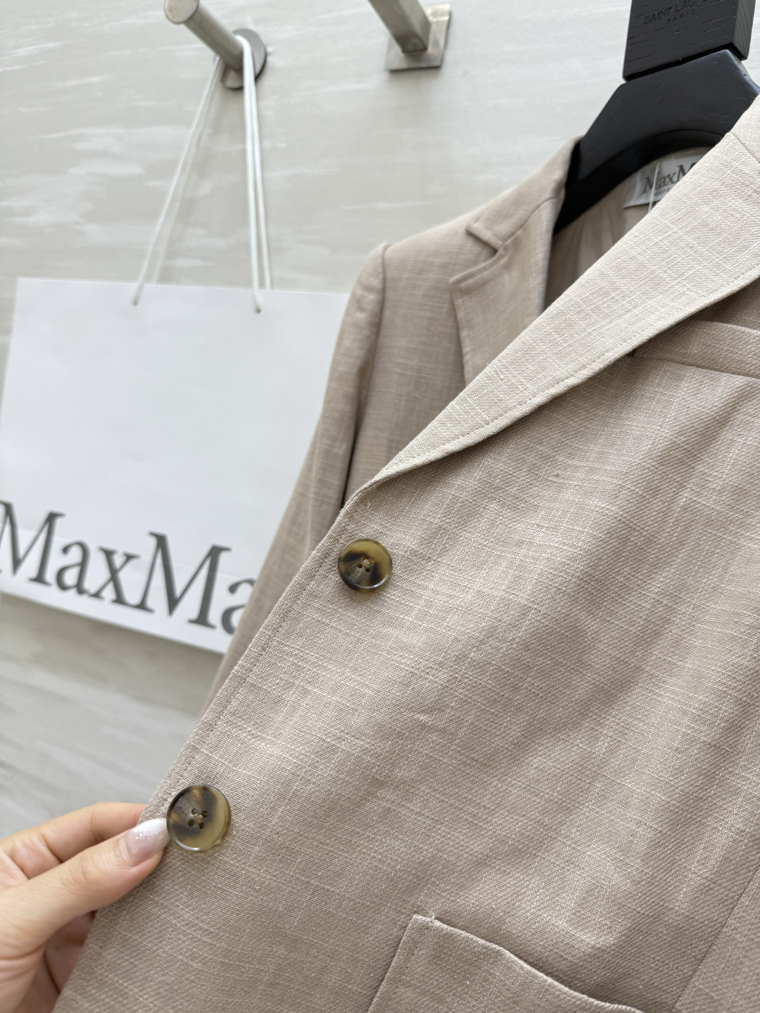 #Maxmar♡新款 极简主义亚麻西装外套 极简主义 宽肩H版型 高定密度亚麻面料挺阔有型 慵懒随性的高