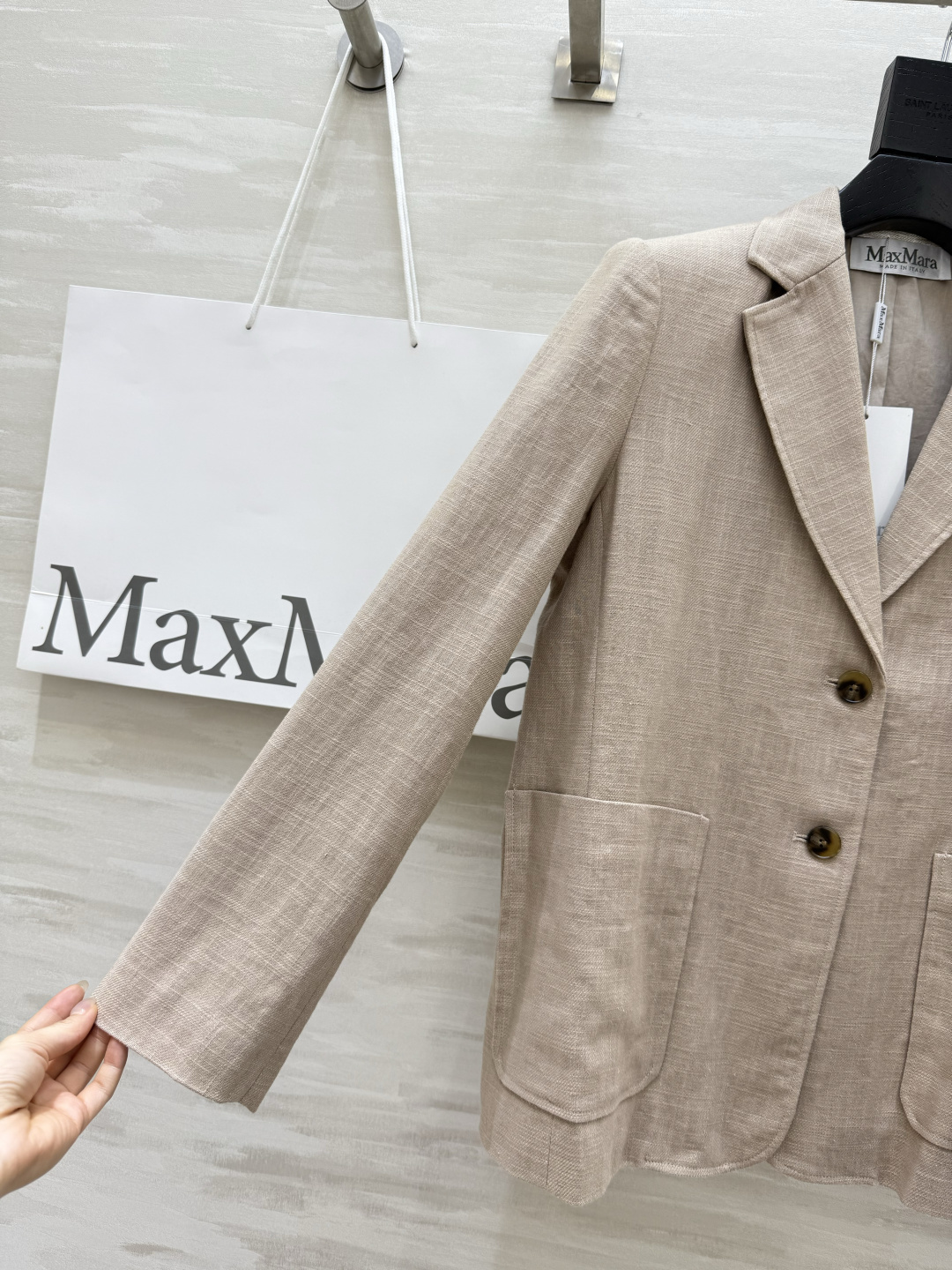 #Maxmar♡新款 极简主义亚麻西装外套 极简主义 宽肩H版型 高定密度亚麻面料挺阔有型 慵懒随性的高