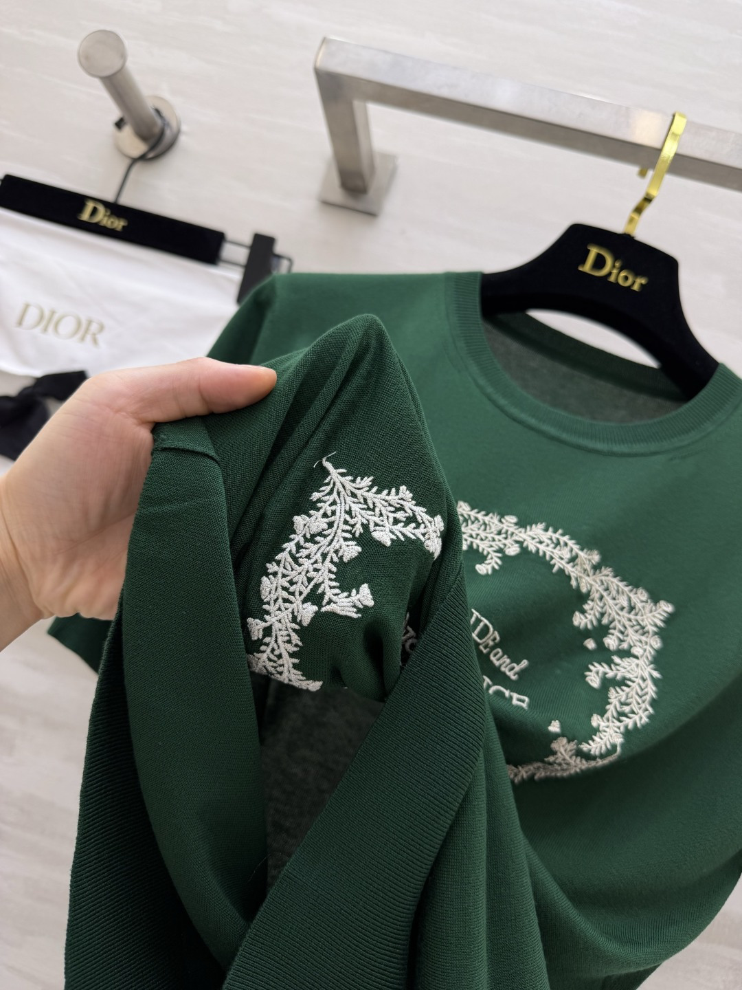 DIO♡²⁶ss图案纯色修身针织衫 100%桑蚕丝面料高品质定制 现货首发size：36/38/40（）