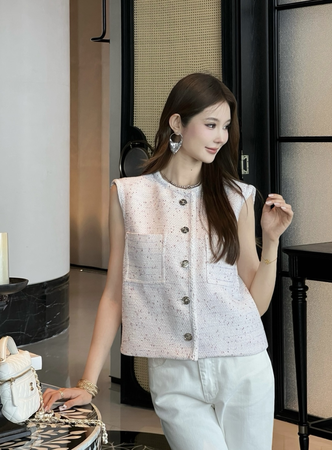 NO:892799,,,19860909,,,Women's clothing