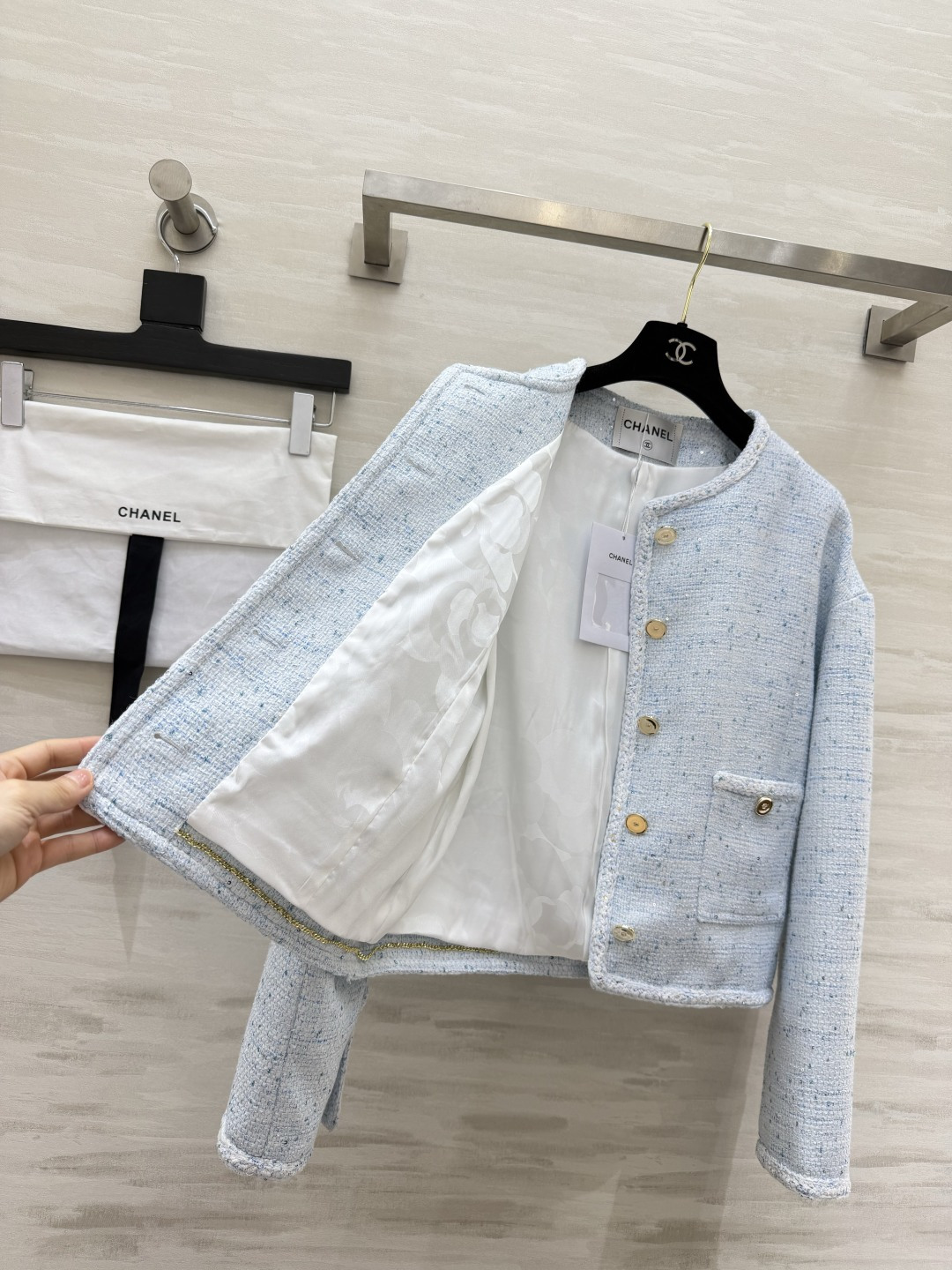 Chane♡²⁶本命编织花呢外套｜粉蓝双色温柔暴击粗花呢肌理自带细碎闪丝 圆领无袖版型不挑肩线双口袋实用