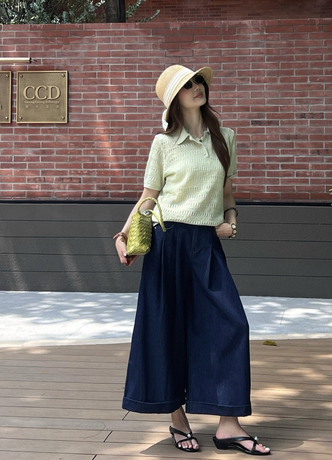 NO:889407,The retro dark denim blue that fell in love at a glance, the tone is high-end, Loewe-clothing, loewe,19860909一眼沦陷的复古深牛仔蓝,色调高级,罗意威-服装,loewe,,Women's clothing