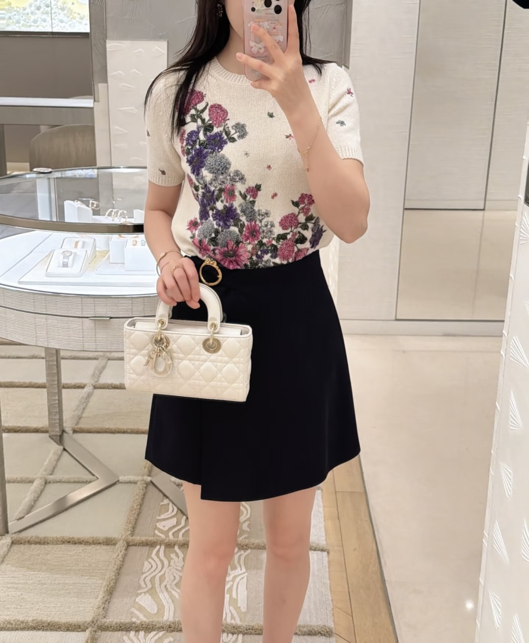 NO:901553,,,19860909,,,Women's clothing