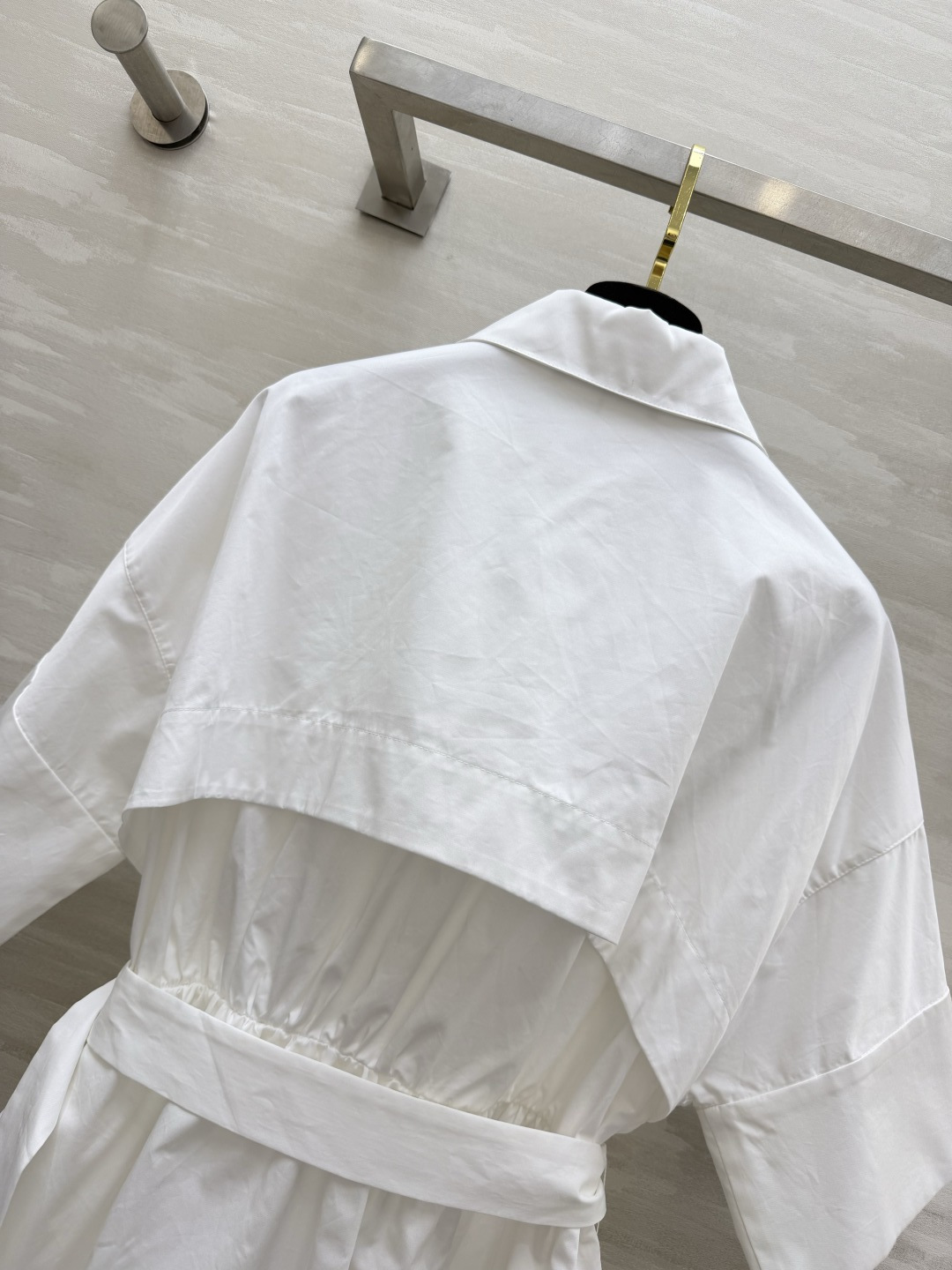 Givench♡²⁶收腰衬衫连衣裙 经典尖领阔袖设计 简约耐看 自带腰带收紧腰线 优化身材比例 挺括透气