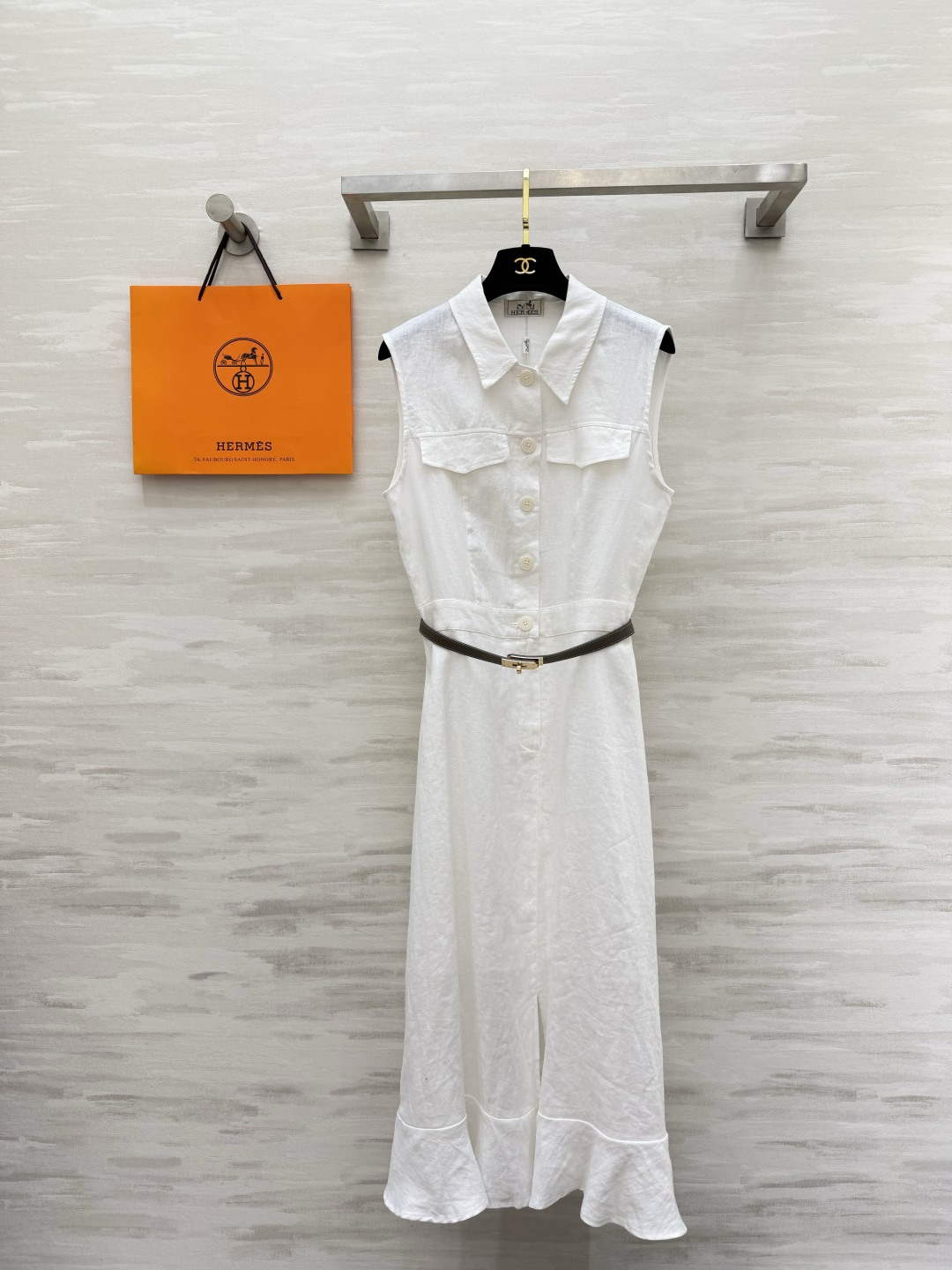 ▫️Hermès²⁶亚麻无袖长裙 天然亚麻透气不闷 夏日本命面料 工装翻领 口袋设计复古耐看 原配金属腰