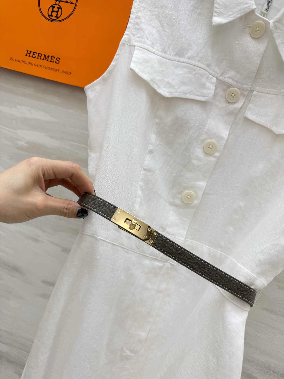 ▫️Hermès²⁶亚麻无袖长裙 天然亚麻透气不闷 夏日本命面料 工装翻领 口袋设计复古耐看 原配金属腰