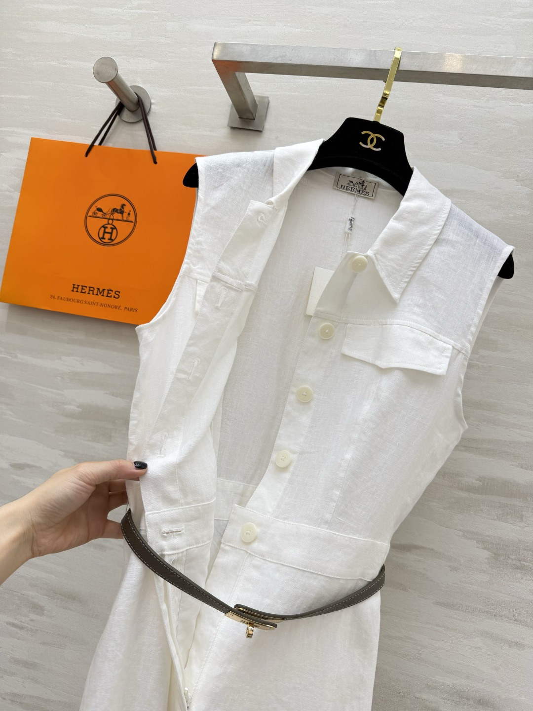 ▫️Hermès²⁶亚麻无袖长裙 天然亚麻透气不闷 夏日本命面料 工装翻领 口袋设计复古耐看 原配金属腰