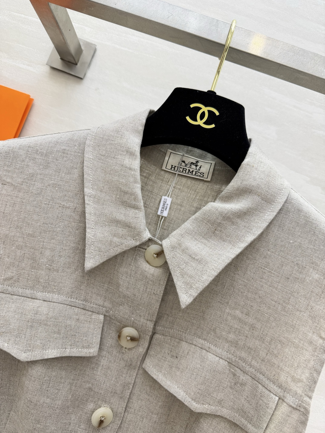 ▫️Hermès²⁶亚麻无袖长裙 天然亚麻透气不闷 夏日本命面料 工装翻领 口袋设计复古耐看 原配金属腰