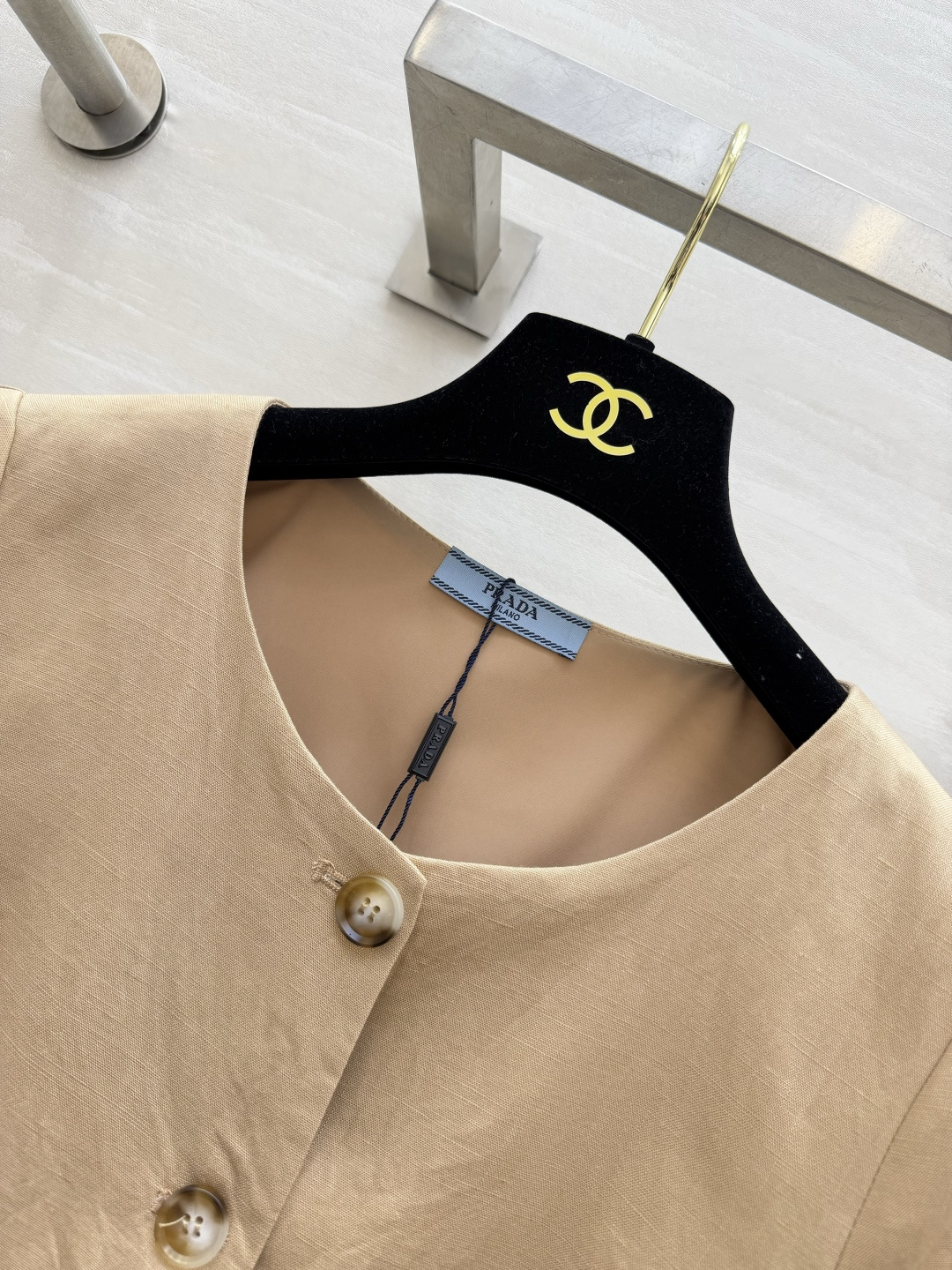 Prad♡²⁶撞白边套装✨短袖圆领短外套 直筒半裙上下双层白边拼接 设计感十足 哑光棉麻面料 春夏舒适款