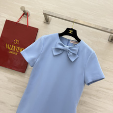 Valentin♡²⁶奶蓝蝴蝶结短袖连衣裙💙温柔雾霾蓝高级显白 挺括定制面料垂坠有型 领口立体大蝴蝶结 Valentin♡²⁶奶蓝蝴蝶结短袖连衣裙💙温柔雾霾蓝高级显白 挺括定制面料垂坠有型 领口立体大蝴蝶结