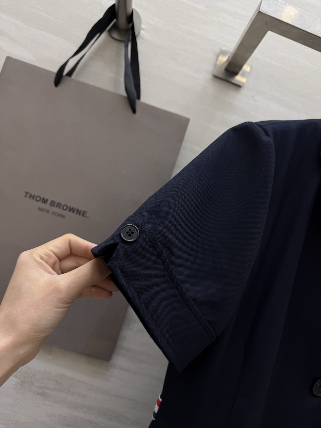 Thom Brown♡²⁶学院风藏青西装百褶裙✨收腰显瘦｜垂感百褶｜通勤百搭 挺括有型不软塌 单排扣设计