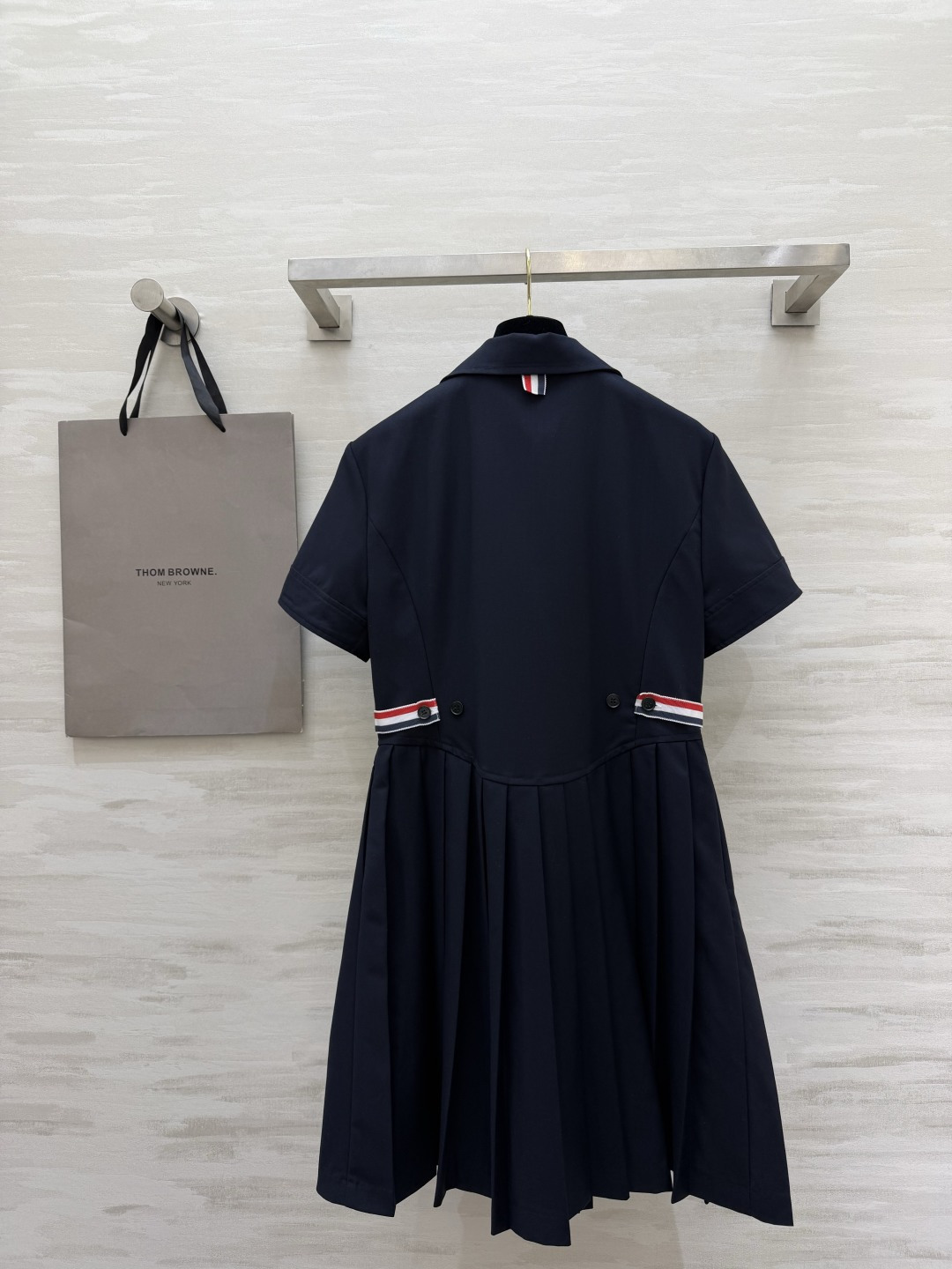 Thom Brown♡²⁶学院风藏青西装百褶裙✨收腰显瘦｜垂感百褶｜通勤百搭 挺括有型不软塌 单排扣设计