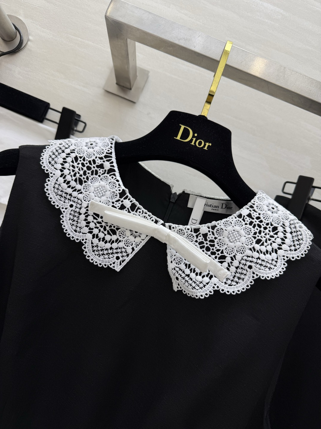 DIO♡²⁶温柔蕾丝领两件套套装✨镂空花边设计｜收腰显瘦配腰带 长款垂感半裙藏肉百搭 成套穿搭省心又显贵