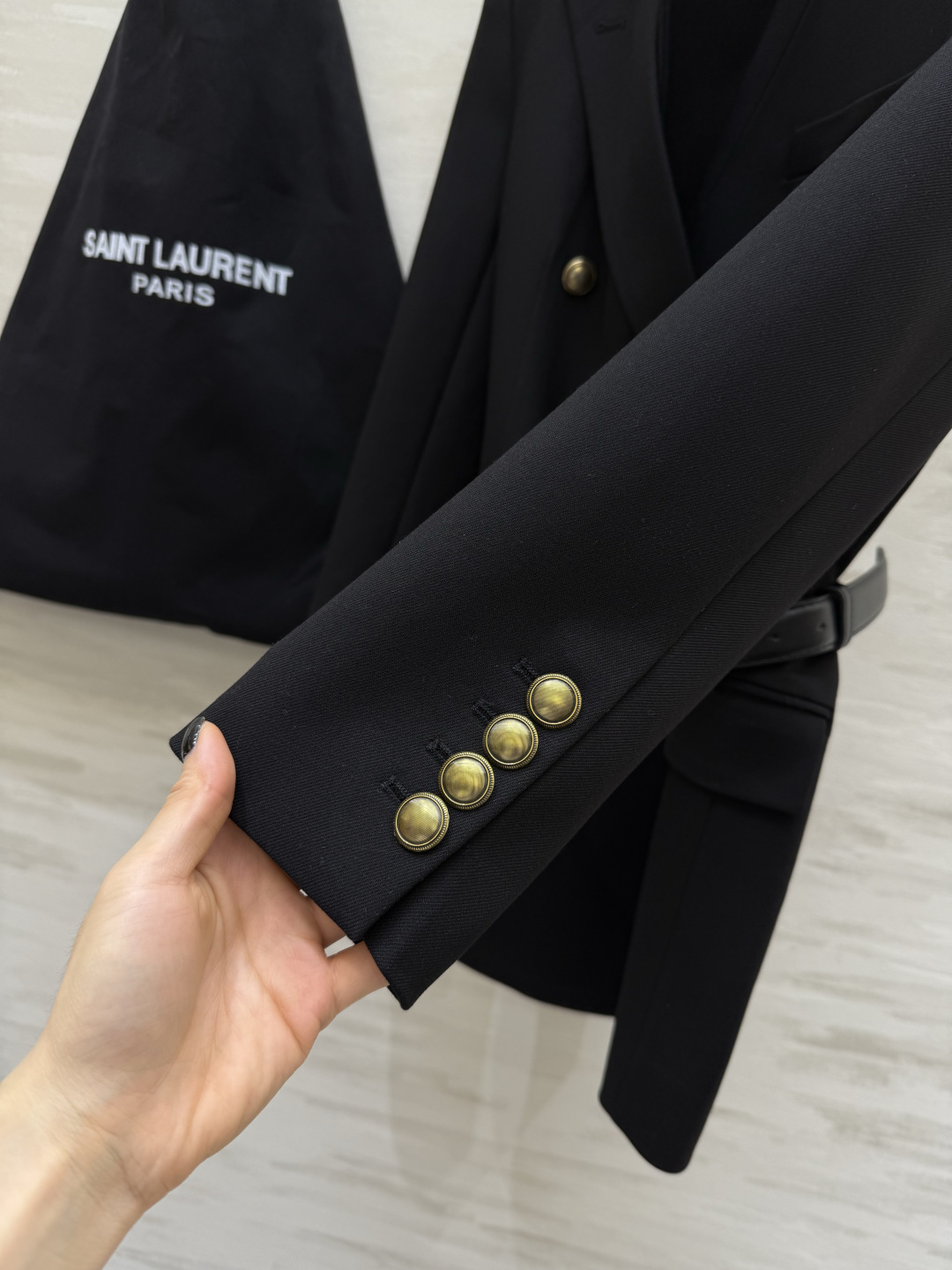 #ysl新款 金扣布雷泽西装 配送腰带 非常显腰身的一款精致西装外套 灵感来源于英国海军 高品质定制 现